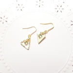 再販▽△華奢なサンカクピアス