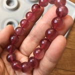 【超可愛い】美品！濃厚紅！ストロベリークォーツは 大玉！苺水晶 ブレスレット