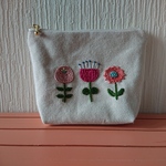 北欧風お花刺繍　8号帆布のマチありポーチ