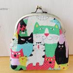 おしゃれ猫柄マチ付きがま口財布（ピンク）