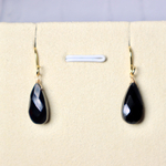 No.79 ロングペアシェイプカットのブラックオニキスのピアス　 天然石ピアス　ハンドメイド