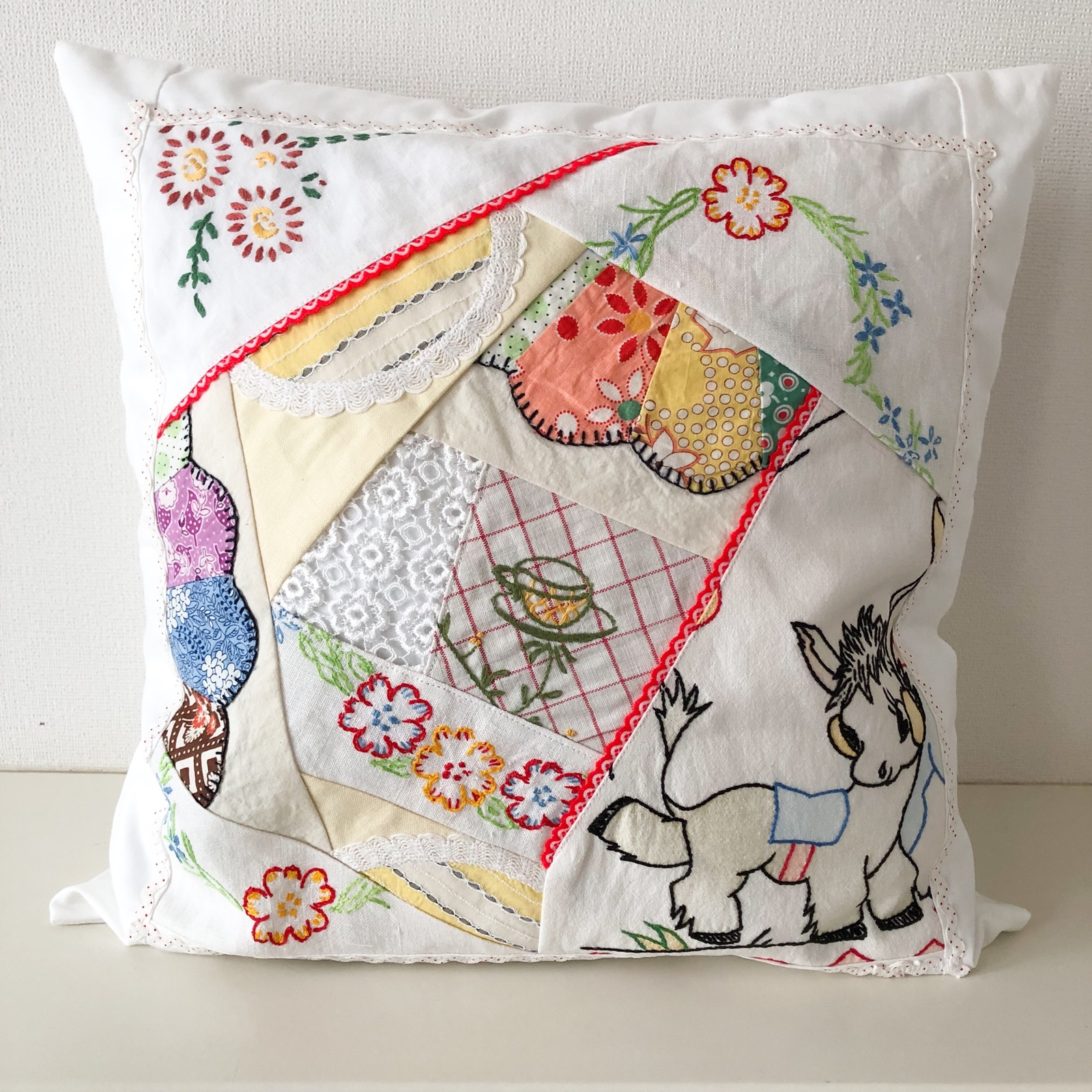 手刺繍クッションカバー　ヴィンテージ 騎士とドラゴン　55cmx70cm 手刺繍クッションカバー ヴィンテージ 騎士とドラゴン 55cmx70cm
