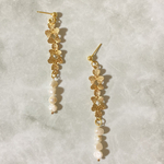 ハンドメイド　ブライダル　ゴールドフラワー　淡水パール　イヤリング　ピアス