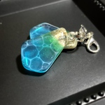 海を切り取ったレジンチャーム