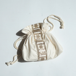 アンティークゴールド煌めくフラワー『巾着バッグ』, 巾着 巾着トートバッグ インド刺繍 袴 入学式 入園式 春バッグ 母の日 ギフト プレゼント