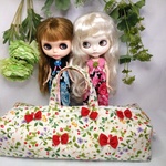 ブライスアウトフィット🎀🍓お出かけポーチ(2人用)🍓🎀野いちご柄