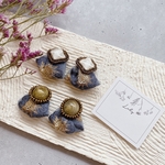 🥀NEW🥀◆くすみブルーのアンティーク調小さなインド刺繍ピアス/イヤリング◆