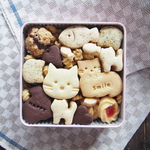 「ねこたちとHappy♪クッキー缶」【期間限定缶】