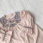 【80〜120㎝】花柄ヨークとリボンのワンピース：ピンク