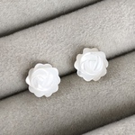 天然石ピアス：マザーオブパール（ローズ）