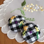 【送料無料】ミモザ刺繍くるみボタン☺︎2個セット