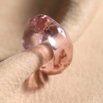 イヤーカフ：コーラルピンク（結晶）：波動玉®【現品一点物】