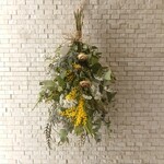 ミモザとローズのスワッグ〈ジェラート〉(40cm)