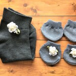 aibo用足裏傷防止用靴下  ＆mamaとペア　(グレー地×アイボリー薔薇）