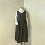 紺藤×黒タータンチェック　後ろボタンの袖なしギャザーロング丈かっぽう着　着丈115