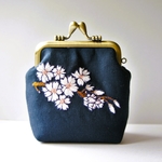 夜桜の刺繡がま口