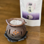 癒しの香りと灯りに癒される可愛いお花柄の和風茶香炉＆【世界遺産沖ノ島近海産】神の塩　お得なセット　