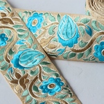 インド刺繍リボンᢂフラワーシルクリボン【ブルー】刺繍リボン 刺繍リボン トリム ブレード ジャガードリボン チロリアンテープ レース チュールレース