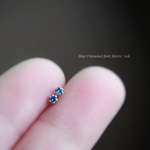 10k/ブルーダイヤモンドピアス/ダークブルー