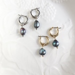 バロックパール　ピアス　フープピアス　黒蝶　真珠　ハンドメイド　淡水パール　黒真珠　ブラックパール
