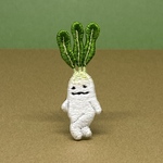 大根の神様(見習い)刺繍ブローチ