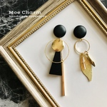 [ピアス] 黒レザー✳︎スターダスト ゴールド✳︎濃紺ウッド　アシンメトリー　ピアス