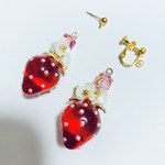 いちご チャーム 可愛い イヤリング ピアス