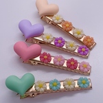 【キッズ】(1個) ぷっくりハートとお花のヘアクリップ(4色)