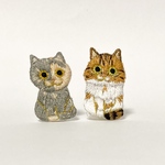 【 オーダー 】茶白猫さんとブルー＆クリーム猫さんの刺繍ブローチ  うちの子オーダー うちの子グッズ うちの子ブローチ ハンドメイド kagisippo7 かぎしっぽ