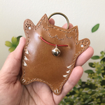 本革　レザー　猫　ねこ　キーホルダー　バッグチャーム　へそてん猫　かわいい
