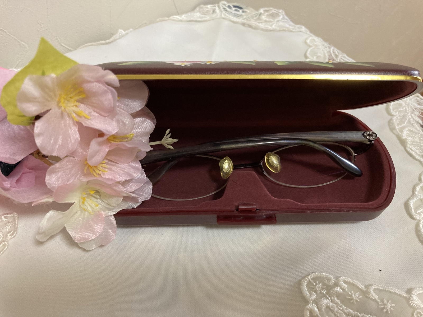 メガネ収納ケース　手帳　懐中電灯　薔薇　手描き　トールペイント 1ad93736188823a88109f266789d9c