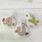 🐰うざぎイニシャルキーホルダー🐰ビーズ刺繍
