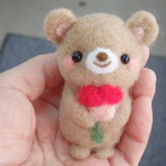 くまちゃんからのプレゼント<カーネーション>