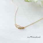 ♡100⋆*【再販×2】5粒＊ラインネックレス　14kgfチェーン変更可能 ゴールド ジルコニア CZ カーブ スマイル ライン 華奢 きれいめ 星 シンプル 母の日　プレゼント 小ぶり