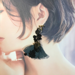 【2way】ボタニカルなシフォンタッセルと透かしプレートのイヤリング