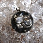 鉱石レジン（半球型）【ヘマタイト】猫チャーム