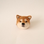34.もふもふの柴犬お顔ブローチ