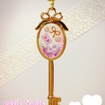 ♡再販♡アリス風鍵ストラップ