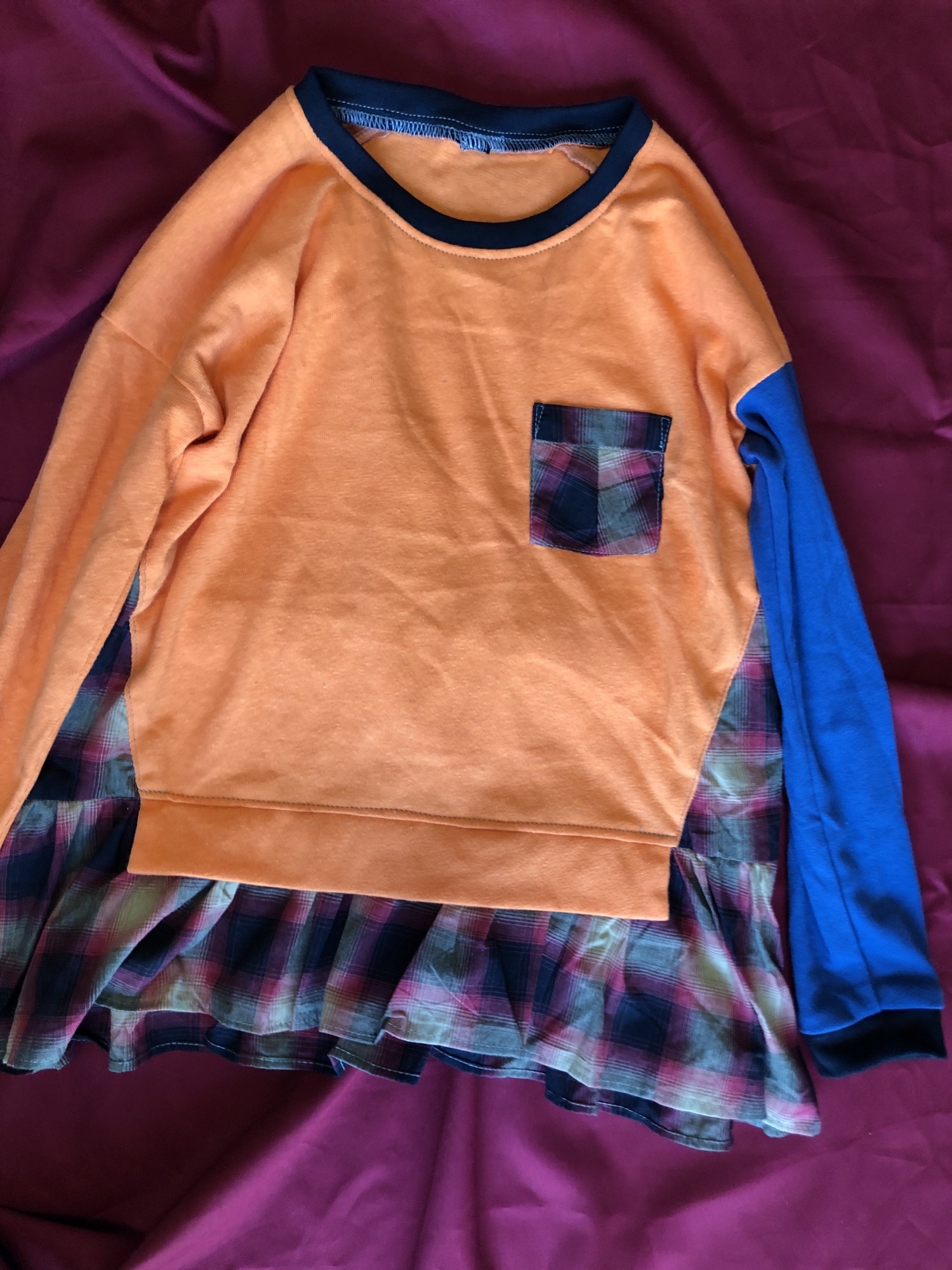 子ども服●デザインTシャツ140cm・学生風