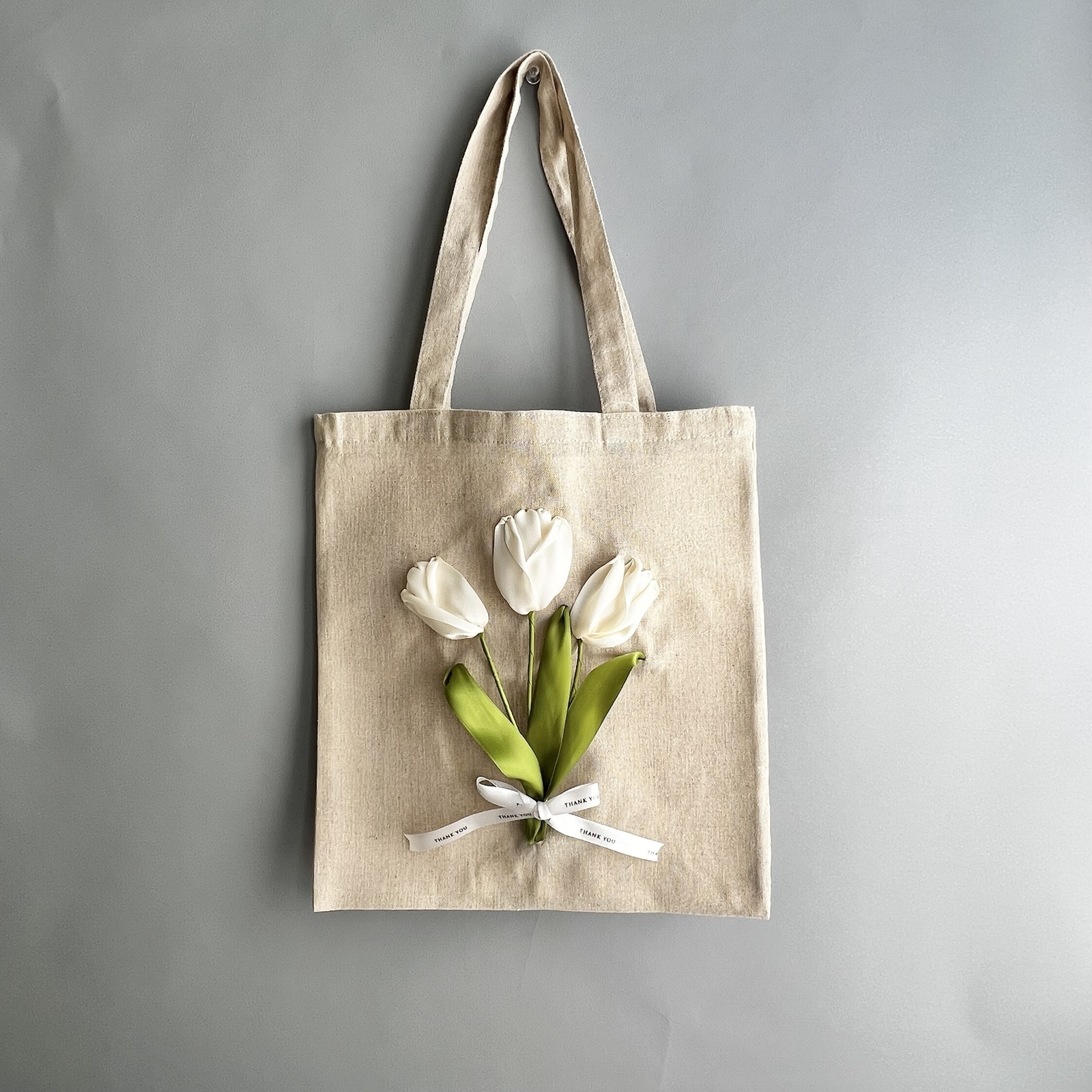 チューリップ トートバッグ /刺繍/エコバッグ/春/シンプル/おしゃれ/花
