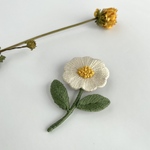 刺繍ブローチ moko 〖 white 〗