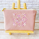 25※※※様専用ページ　　秋桜色のハーダンガー刺繍のポーチ　16