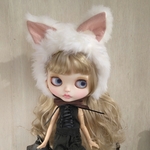 632.※白のふわふわファーの猫耳の帽子※ブライスアウトフィット※