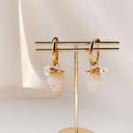 ＊金アレ対応＊大人気！！シンプルイチゴアクセサリー(ホワイト)　ピアス・イヤリング　