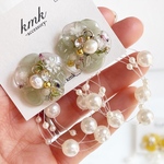 ピアス　2way フラワー　パステルグリーン　レジン　レジンピアス　レジンアクセサリー　ドライフラワー　ドライフラワーピアス　お花　お花ピアス