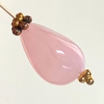 小石のような、桜色ドイツビーズ。6個set13×9㎜サクラミルク　ドイツ製アクリルビーズ　