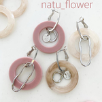 ☆SALE☆【ニュアンスカラーのフープピアス・イヤリング/ニュアンスカラー/アクリルフープ/フープ/シンプル/チタン/アシンメトリー/揺れるピアス/ピンク/ベージュ/値下げ
