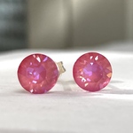 スワロフスキー　クリスタル　ロータスピンクディライト　ピアス　6mm                 ロータス　蓮　睡蓮　ピンク　桃色　ディライト　オーロラ　ネオン　ビビッド　差し色