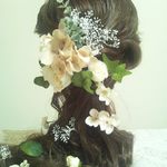 ラプンツェルヘアにも♪ホワイト～ベージュカラーでまとめたヘアドレスセット（プリザーブドフラワー付き）