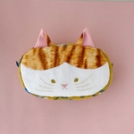 猫のお顔太巻きポーチ 茶白おかめさん 青い花